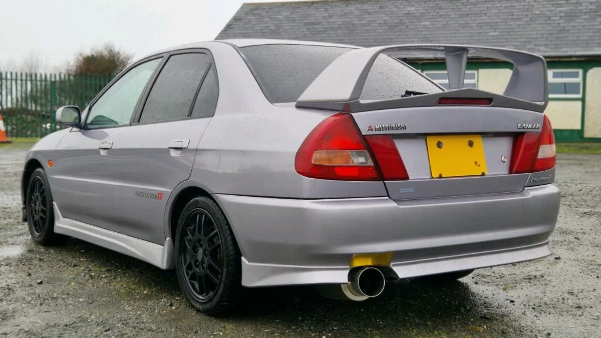 Mitsubishi Lancer Evolution IV/4 - Image 4
