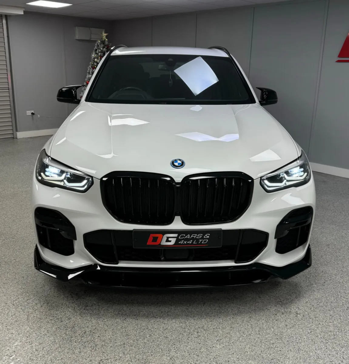 2021 BMW X5 3.0 45E M Sport X Drive Auto - Image 2