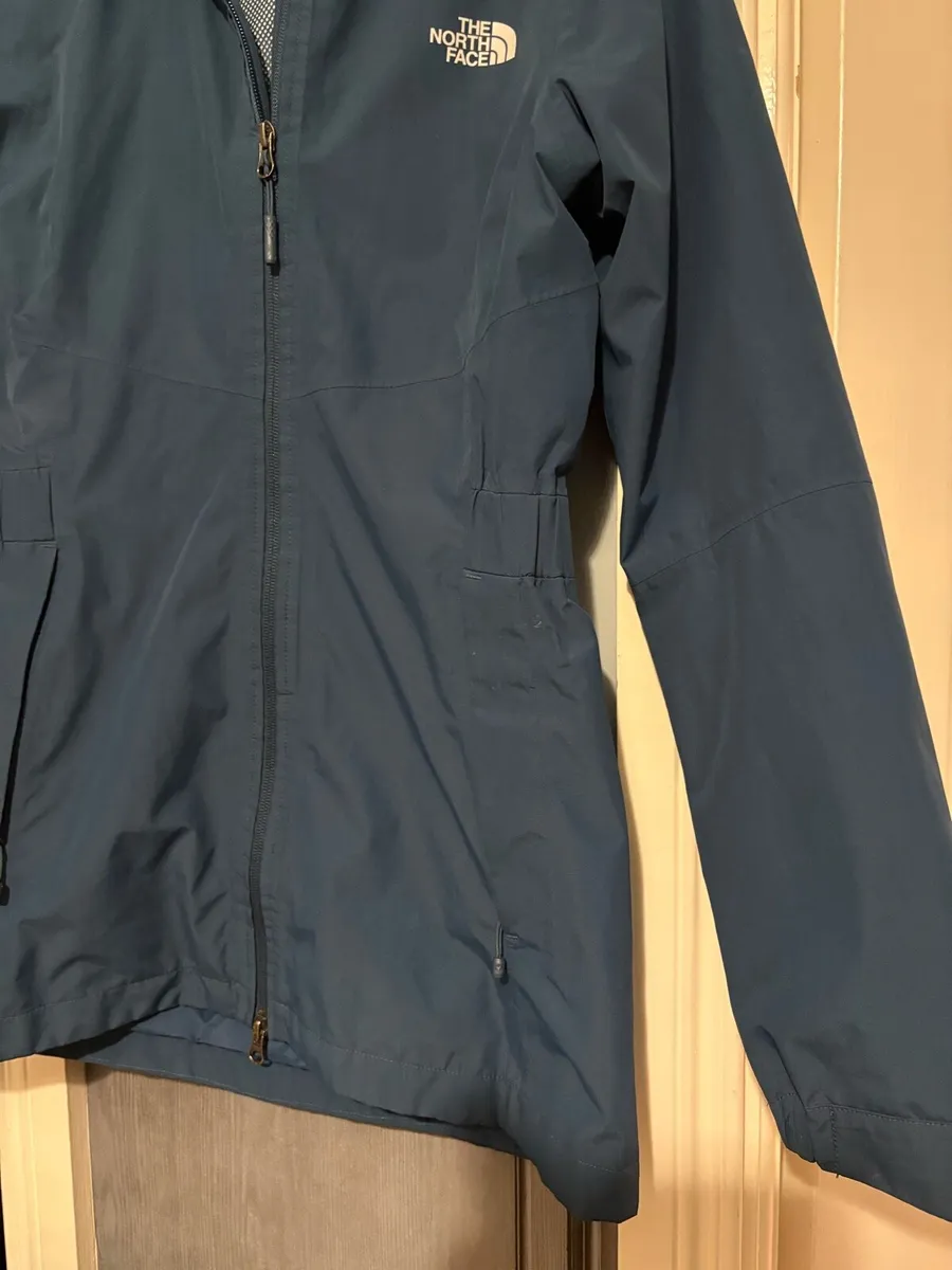 North face ladies jacket - Image 3