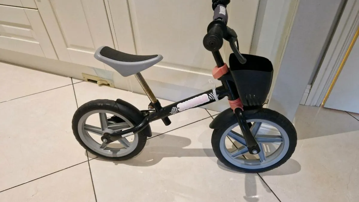 Toddlers balance bike - Image 4