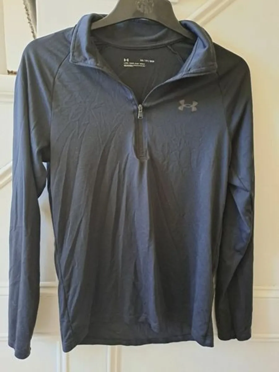 Under Armour Size XS black quarter zip - Image 1