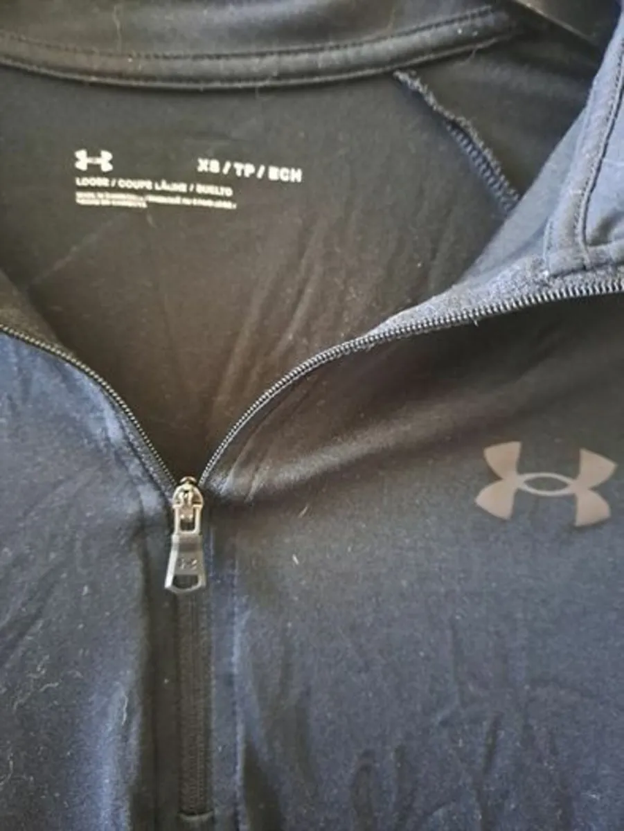 Under Armour Size XS black quarter zip - Image 4