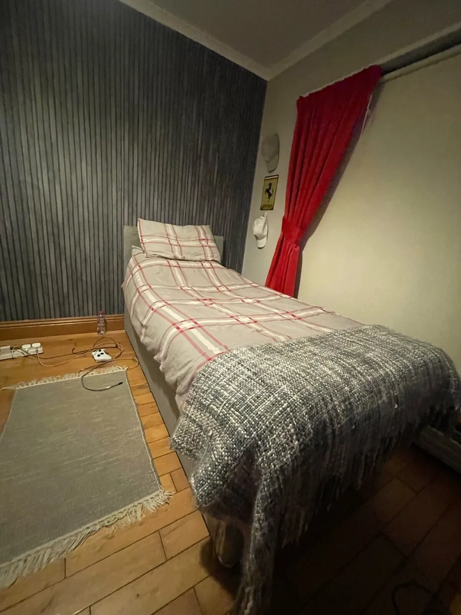 Single bed - Image 3