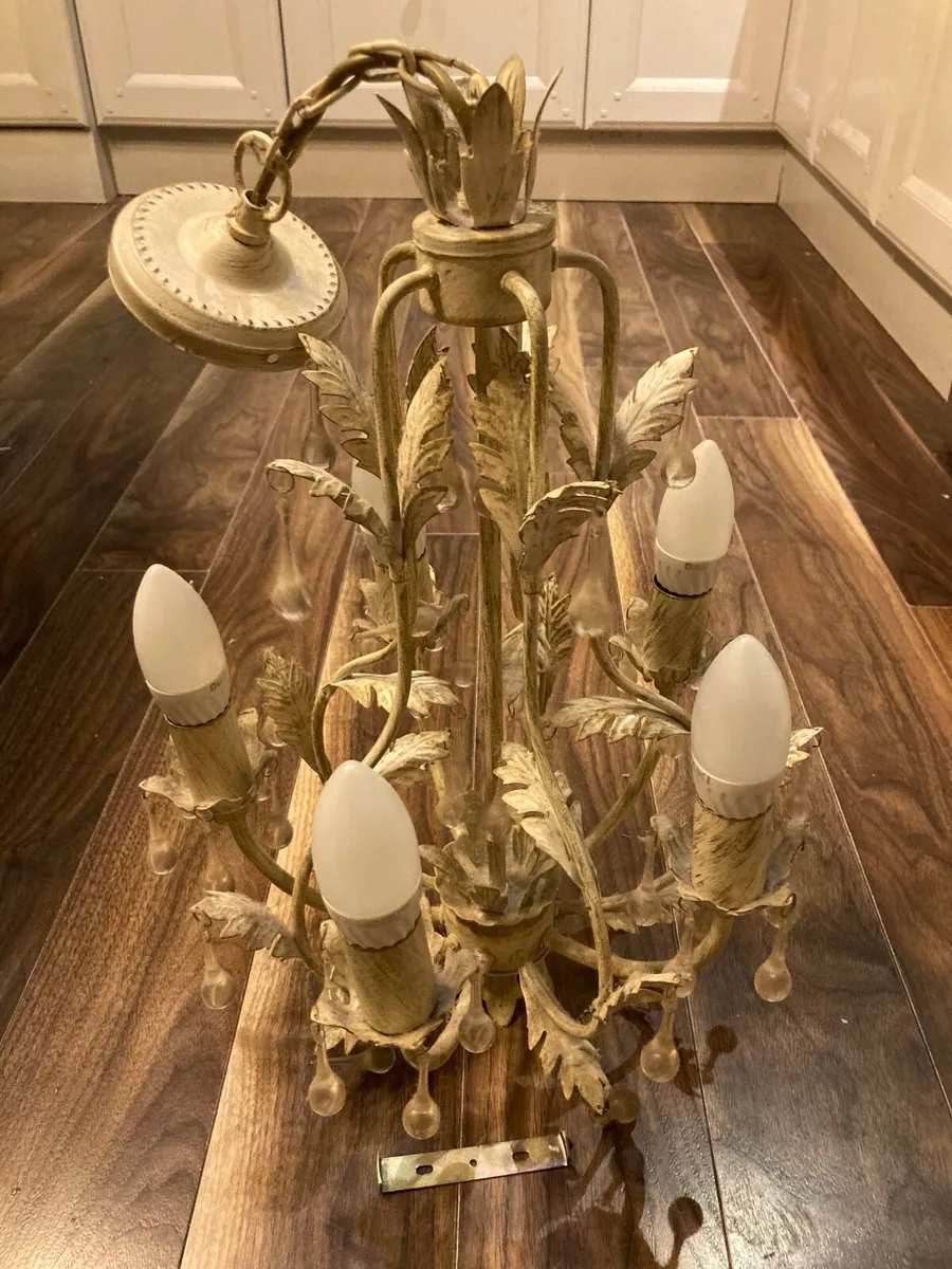 Chandelier light - Image 1