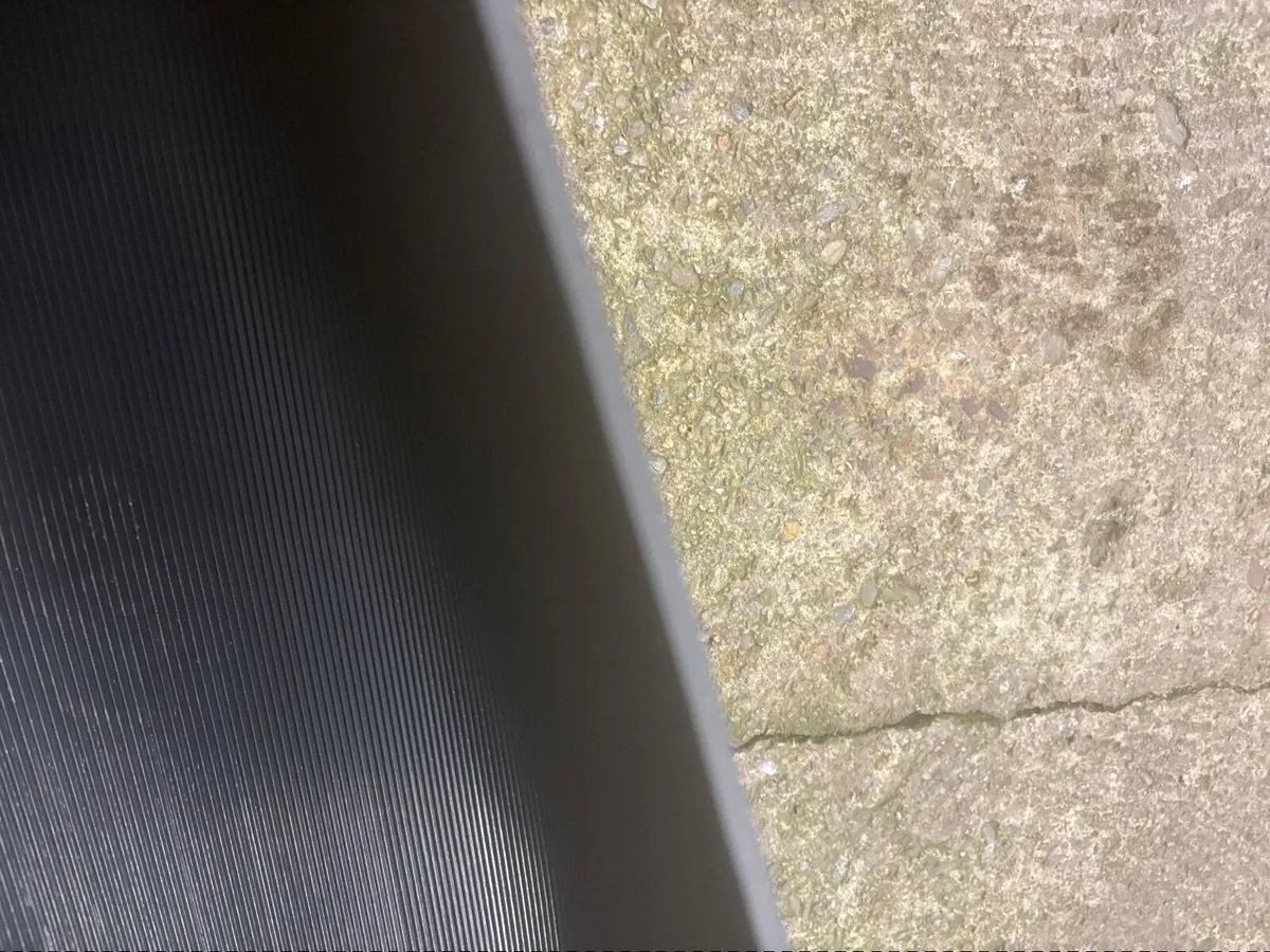 Rubber matting 10 mtrs x 102cm x 5mm - Image 3