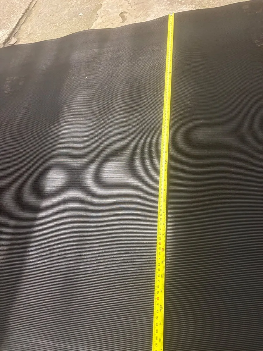 Rubber matting 10 mtrs x 102cm x 5mm - Image 4