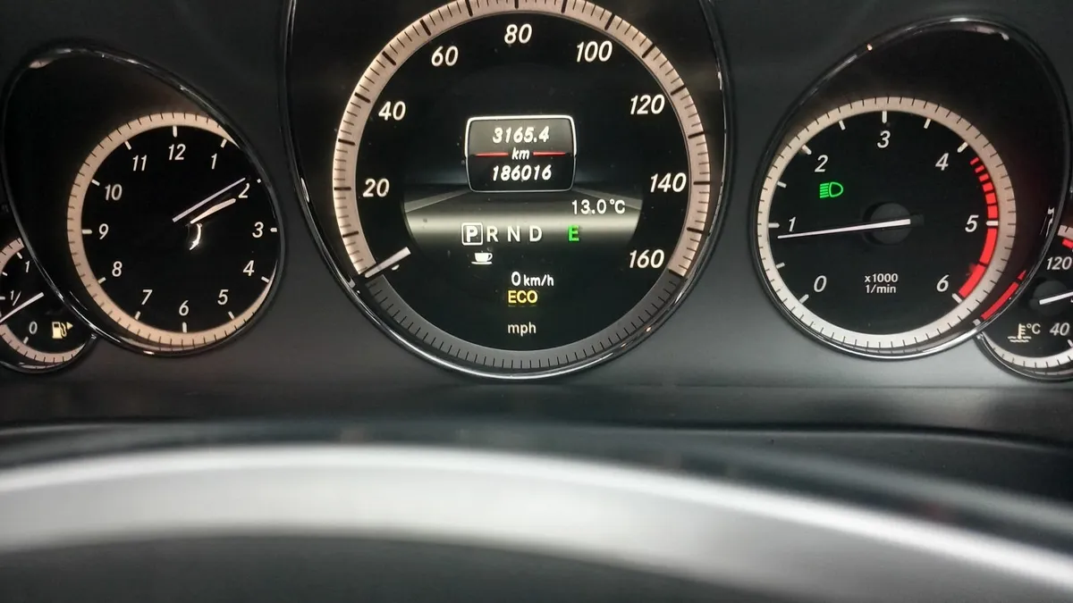 Mercedes-Benz E-Class 2013 - Image 1