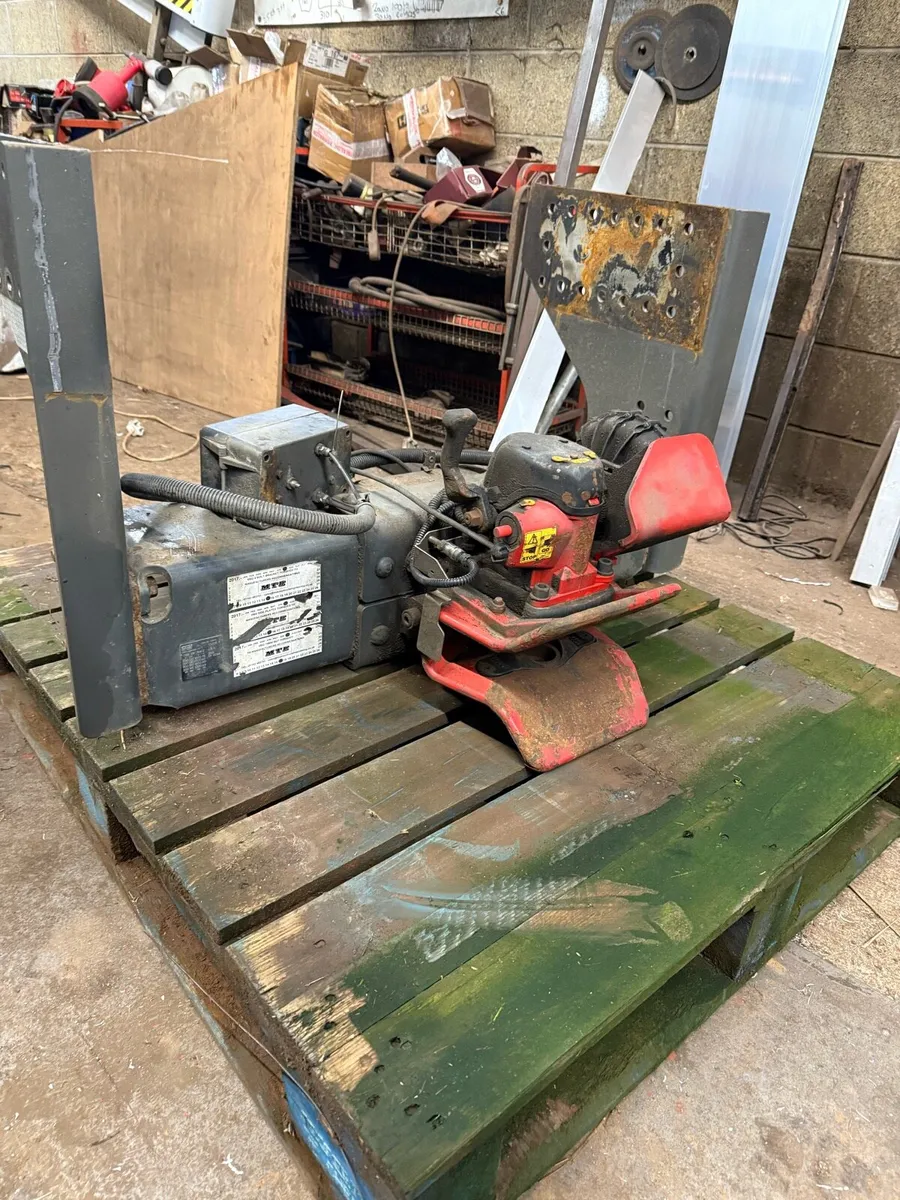 VBG drag hitch truck - Image 2