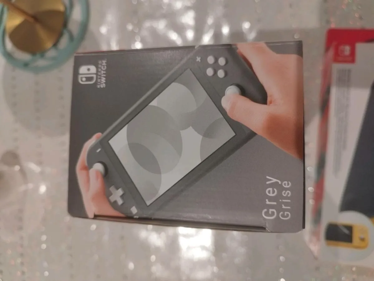 Nintendo Switch Lite - Image 3