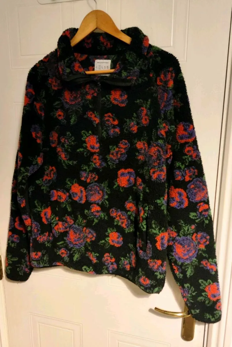 Urban Outfitters Floral Fleece Jacket – Size M - Image 2