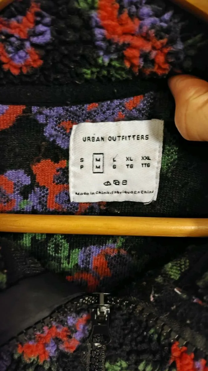 Urban Outfitters Floral Fleece Jacket – Size M - Image 3