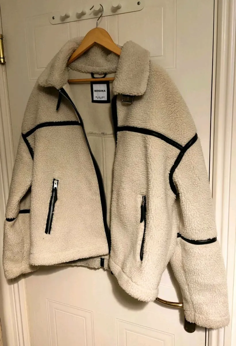 BERSHKA Sherpa Fleece Jacket – Size L - Image 4