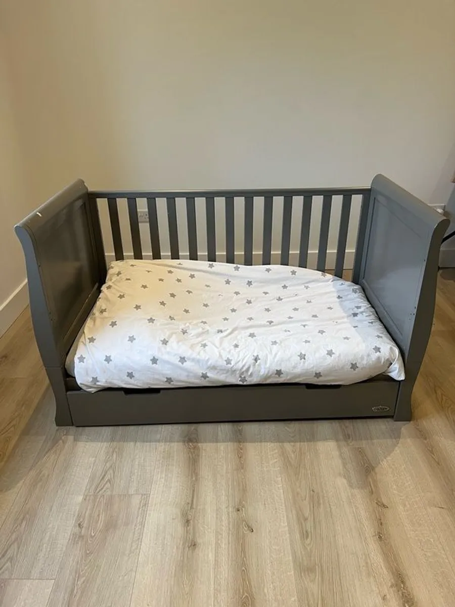Obaby Stamford Luxe Sleigh Cot Bed / Toddler Bed & Changing Unit - Image 1