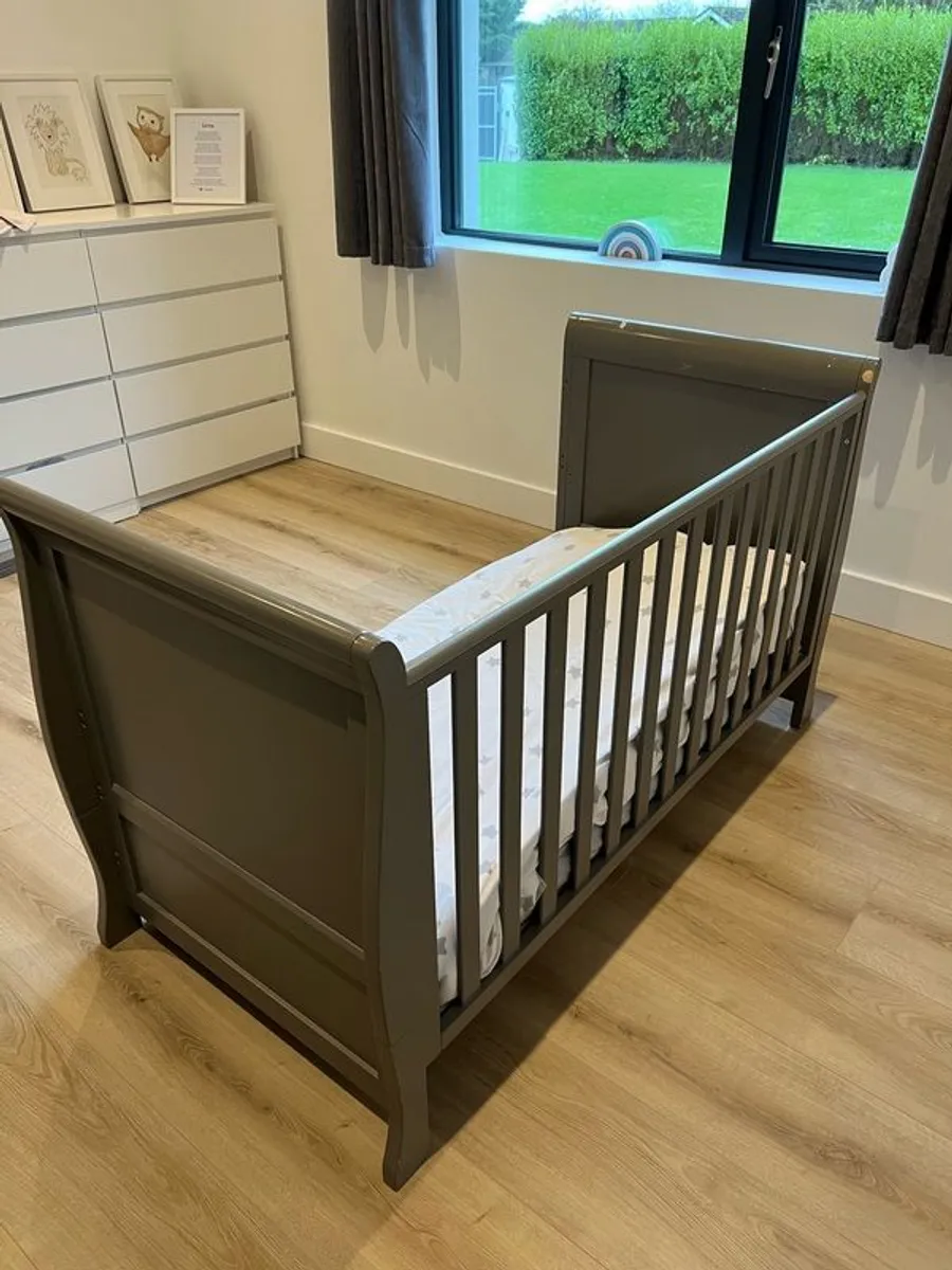 Obaby Stamford Luxe Sleigh Cot Bed / Toddler Bed & Changing Unit - Image 2