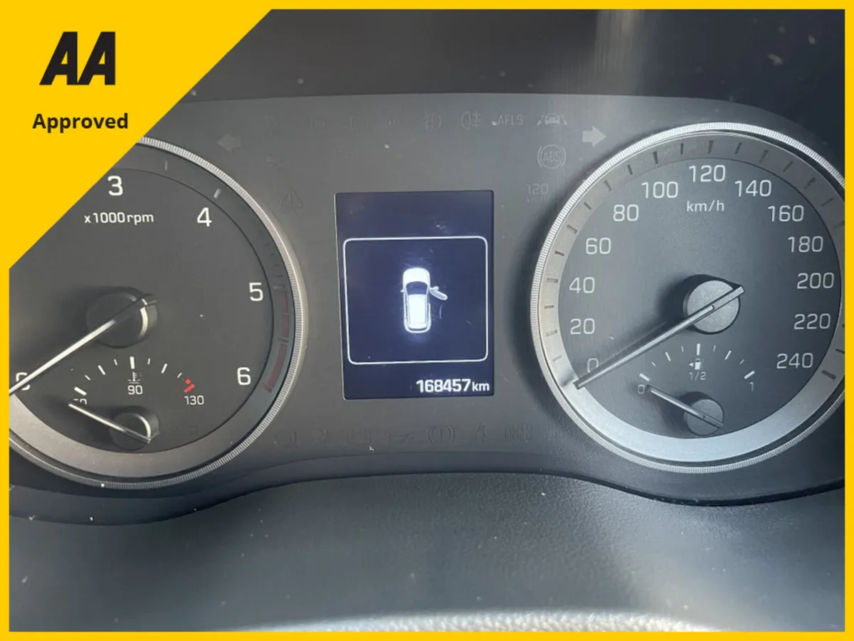 Hyundai Tucson COMFORT 5DR FREE DELIVERY - Image 2