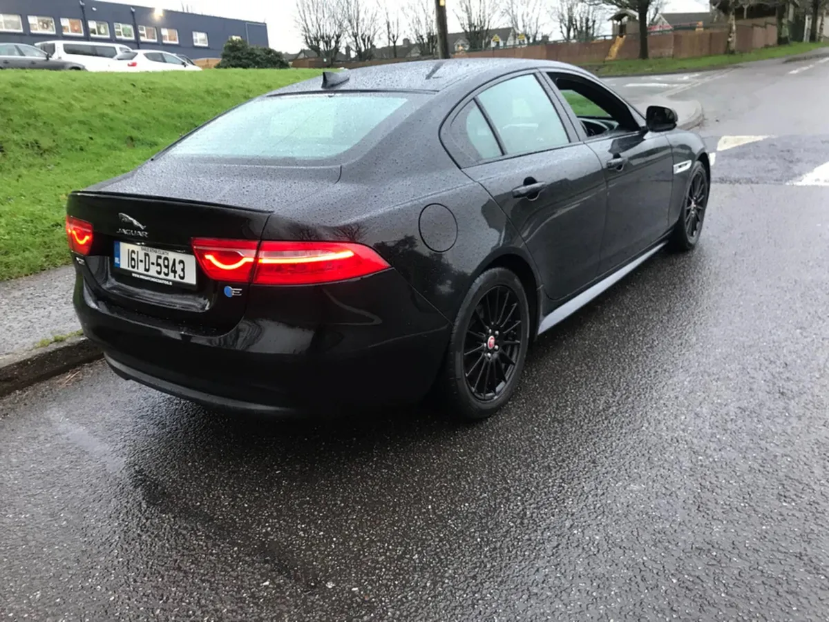 Jaguar XE 20L 14D 163PS LF R-SPORT MA 4DR - Image 2