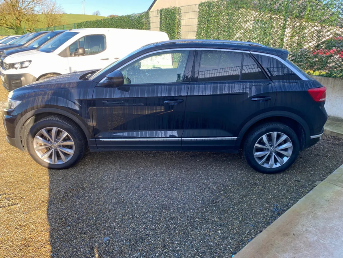 Volkswagen T-Roc 2.0 tdi  150BHP style design - Image 4