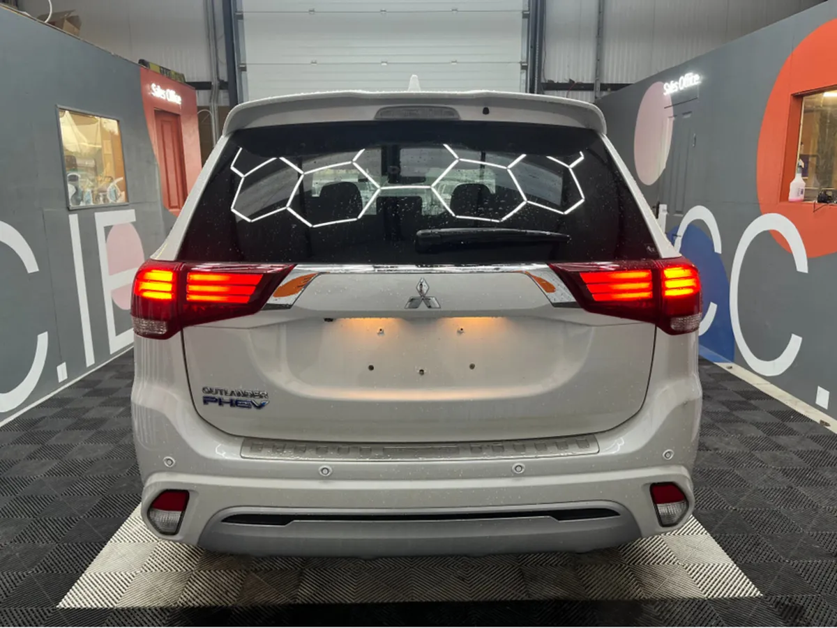 Mitsubishi Outlander €21950! 2019 MITSUBISHI OUTLA - Image 3