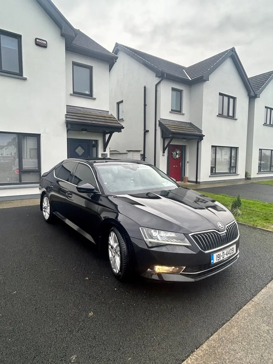 Skoda Superb 2019 Style 2.0 150bhp - Image 4