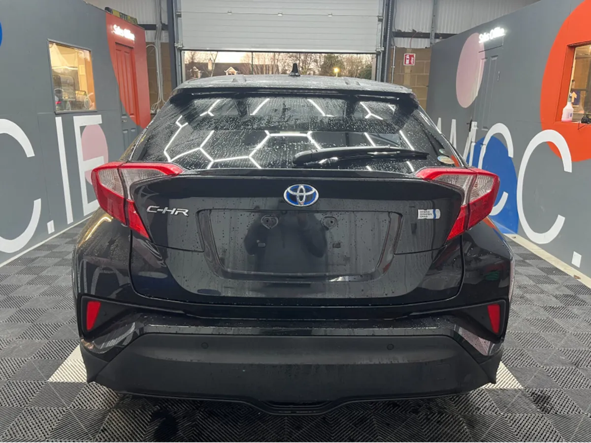 Toyota C-HR €21950! 2020 TOYOTA CHR HYBRID S 1.8 A - Image 3