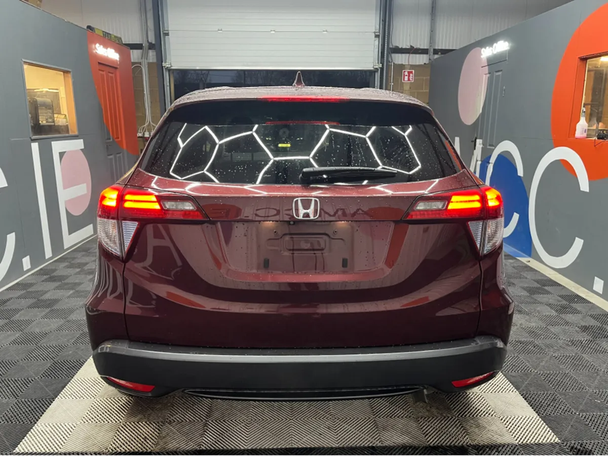 Honda Vezel €15950! 2015 HONDA VEZEL HYBRID X 1.5 - Image 3