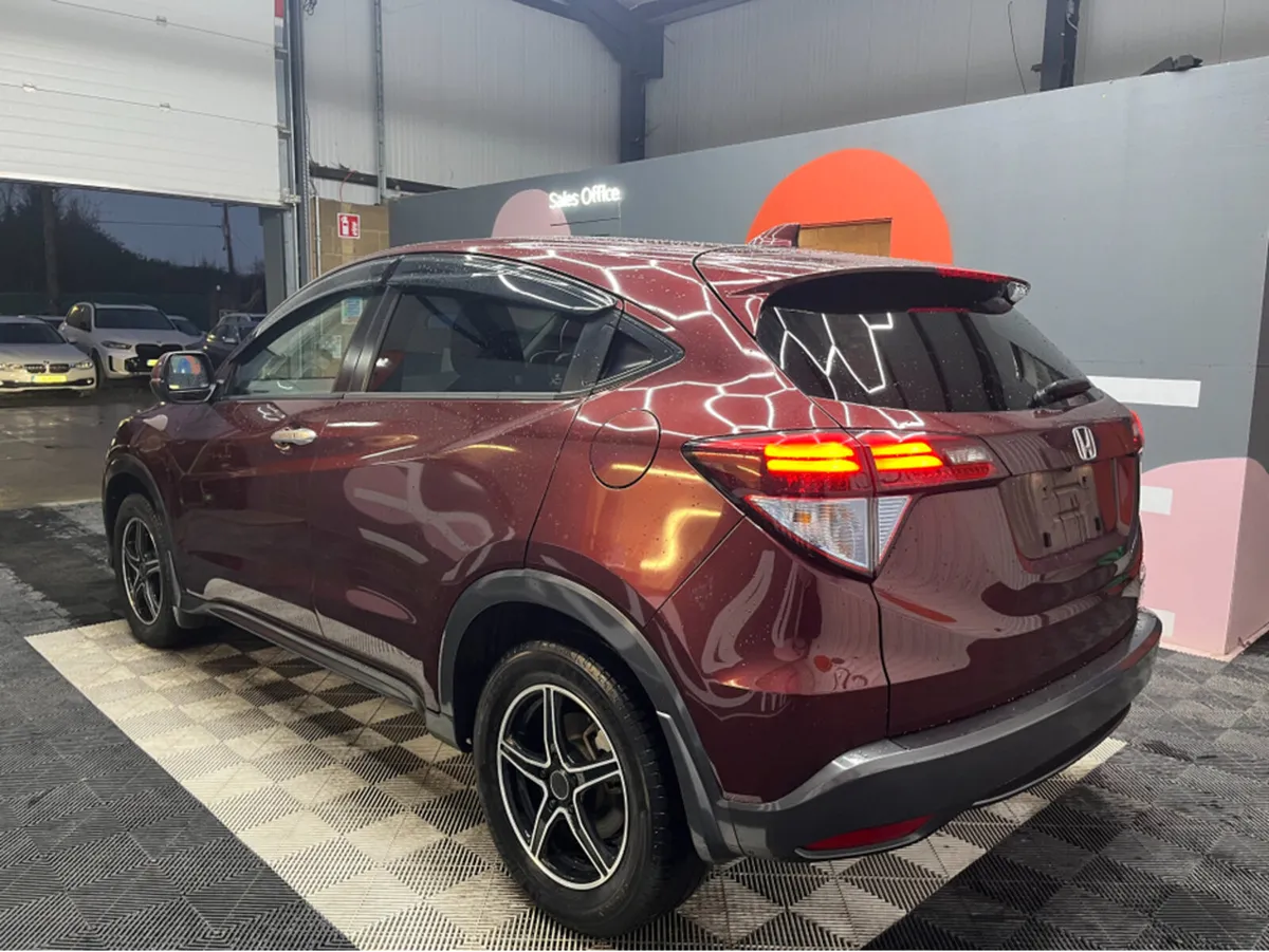 Honda Vezel €15950! 2015 HONDA VEZEL HYBRID X 1.5 - Image 4