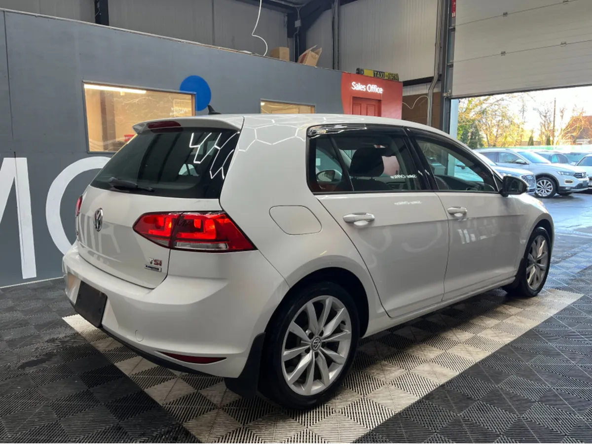 Volkswagen Golf 2015 VOLKSWAGEN GOLF 1.4 AUTOMATIC - Image 2
