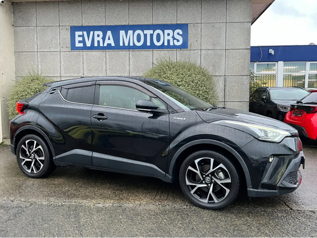 Toyota C-HR SOL AUTOMATIC HYBRID 1.8 PETROL //LOW - Image 3