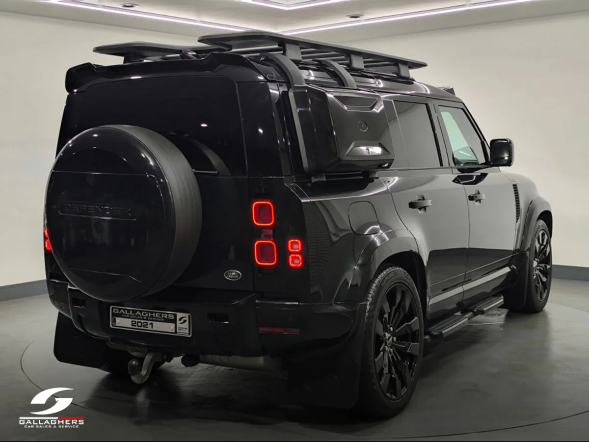 Land Rover Defender (212) 110 3.0D HARD TOP S  AUT - Image 4