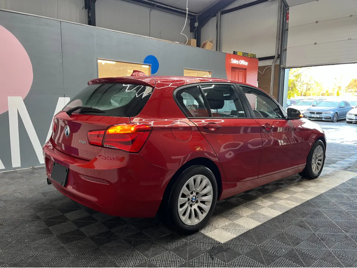 BMW 1-Series 2016 BMW 118i 1.5 AUTOMATIC / REVERSE - Image 2