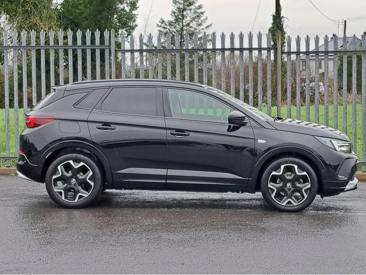 Opel Grandland ULTIMATE 1.5TD 130BHP 8 SPEED AUTOM - Image 3