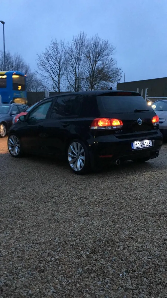 Volkswagen Golf 2012 - Image 1