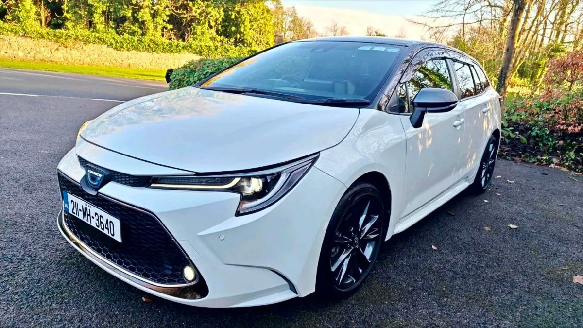 Toyota Corolla touring Modelista 22.950e negotiabl - Image 1