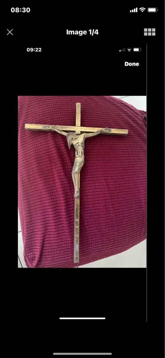 Brass crucifix - Image 1