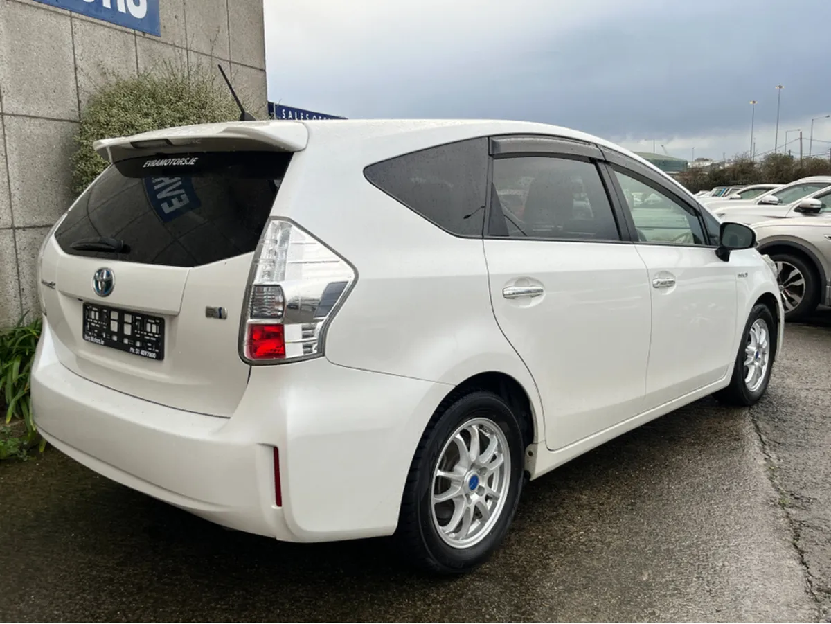 Toyota Prius 7 SEATER AUTOMATIC HYBRID 1.8 PETROL - Image 4