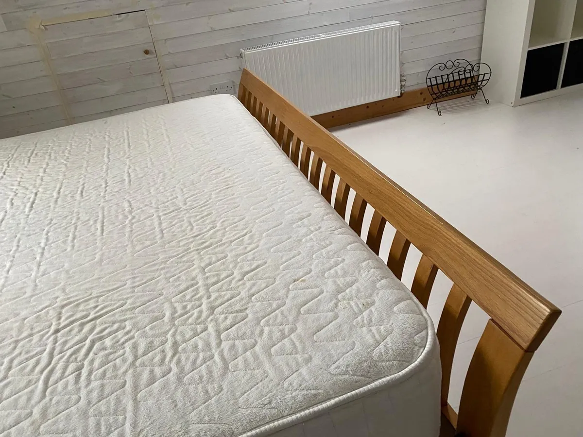Solid oak super king size bed & mattress - Image 3