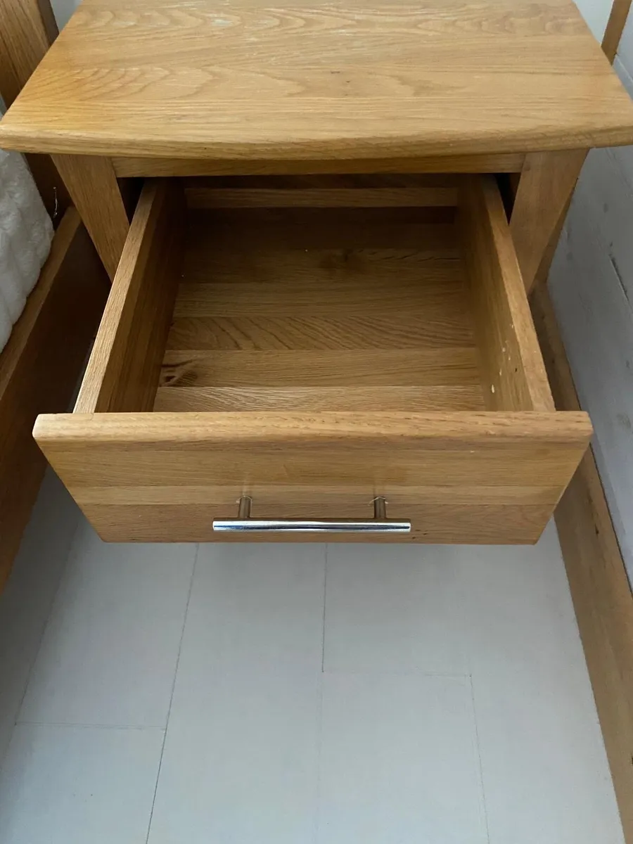 Solid oak super king size bed & mattress - Image 4