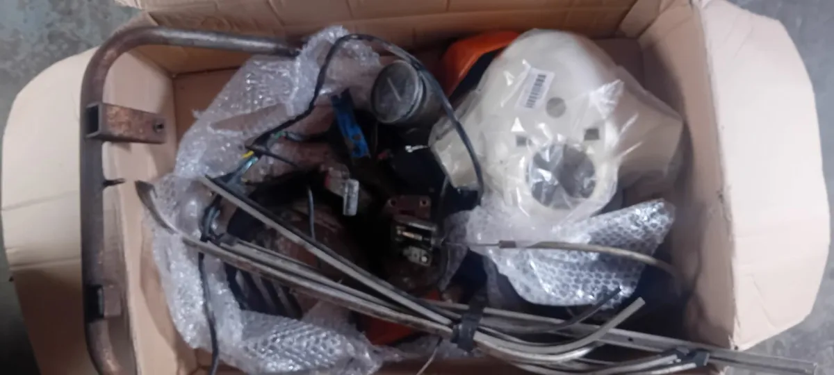 Vespa P125X   scooter - Image 1