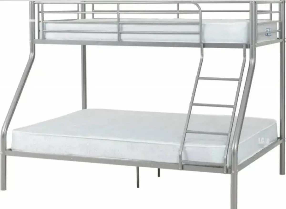 Tandi Triple Sleeper Bunk Beds, free delivery 🚚 - Image 1
