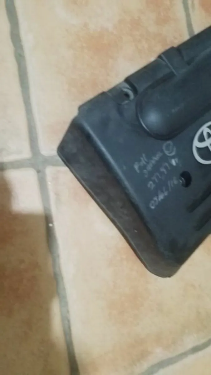 Toyota VVTI Petrol Black Engine Cover - Image 4