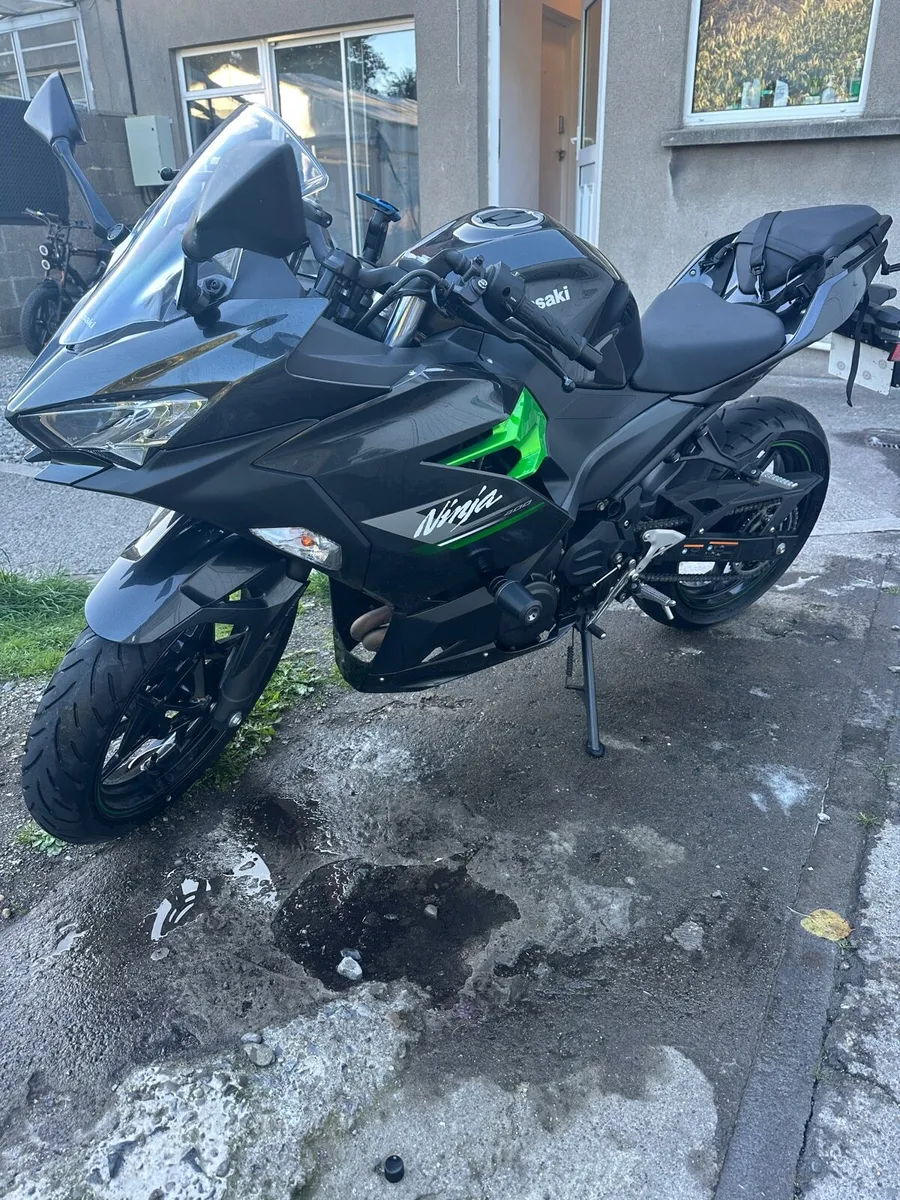 Kawasaki ninja 400 (2023) - Image 1