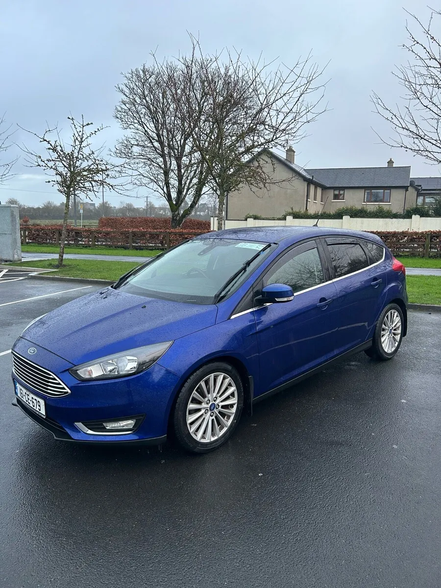 2016 Ford Focus Titanium - Image 2
