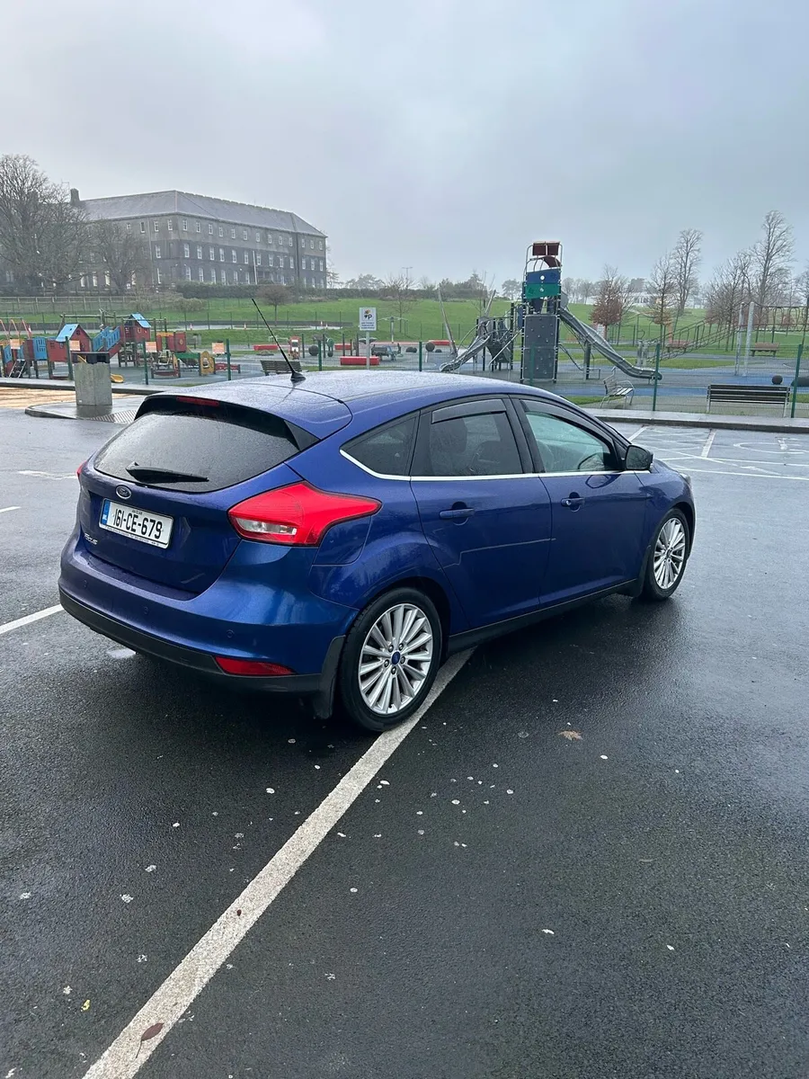 2016 Ford Focus Titanium - Image 4