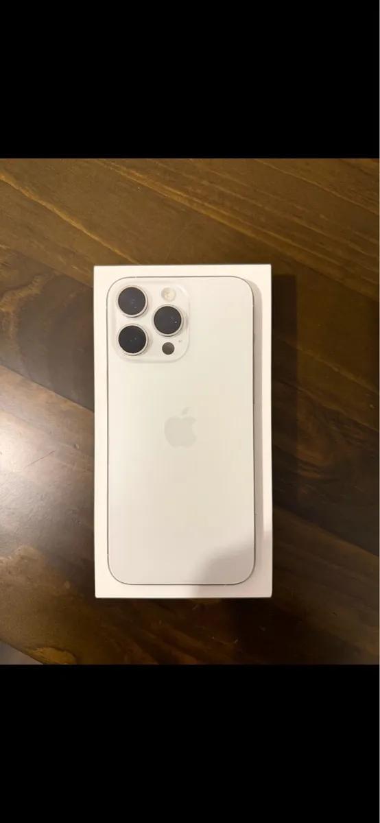 iPhone 15 Pro Max - Image 2