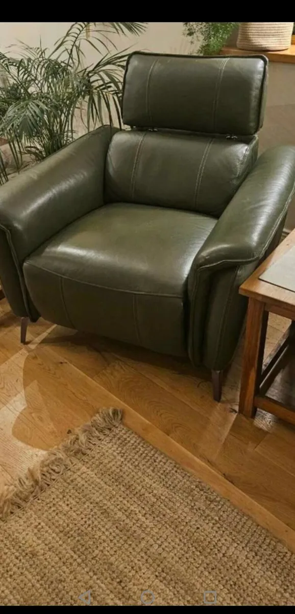 *CLEARANCE* Demo Leather Powered Recliner Armchair - Image 1