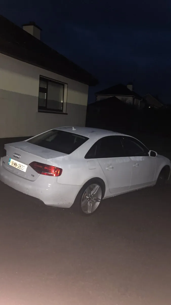 2011 Audi a4 2.0 - Image 4