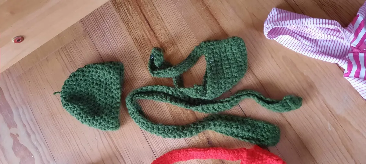 3 our generation doll outfits and accessories - Image 2