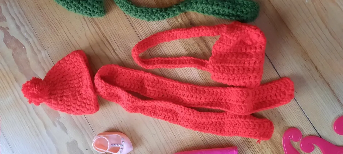 3 our generation doll outfits and accessories - Image 3