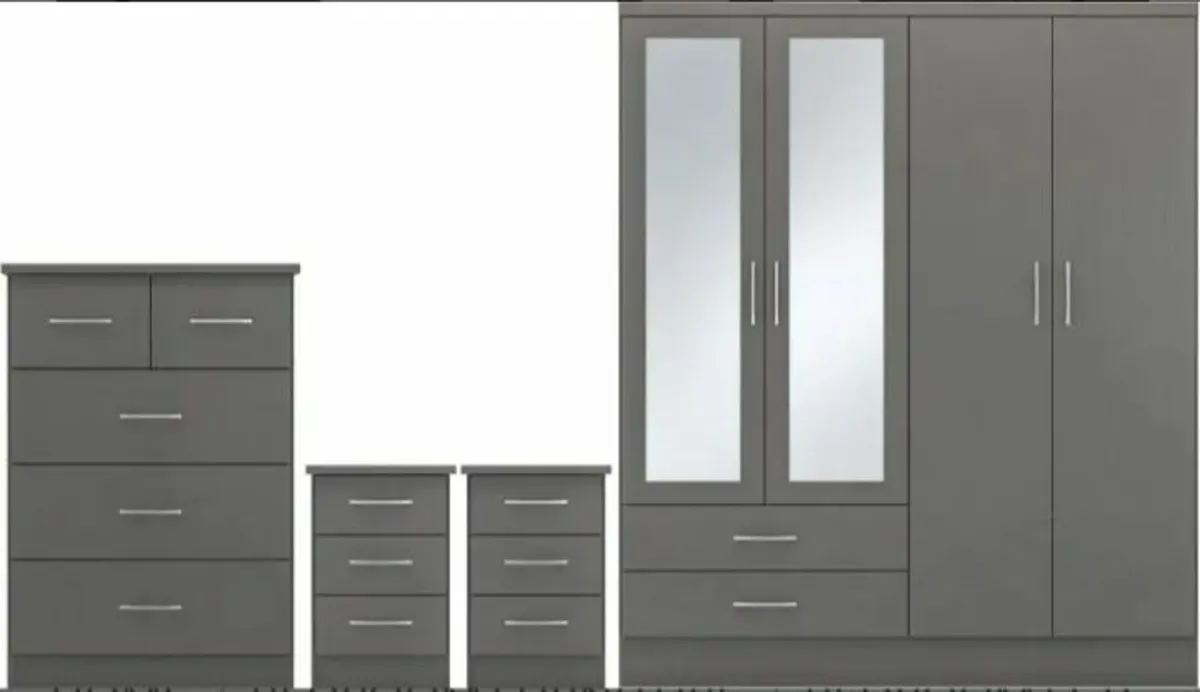Nevada 4 Door 2 Drawer Mirrored Wardrobe Bedroom - Image 1