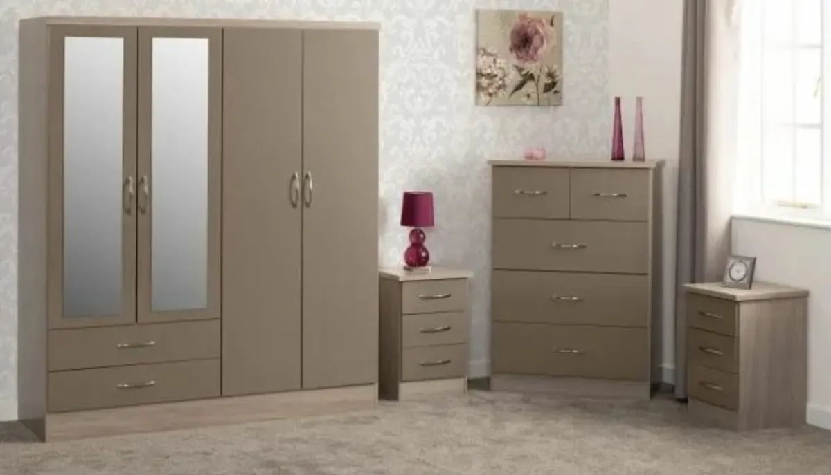Nevada 4 Door 2 Drawer Mirrored Wardrobe Bedroom - Image 2